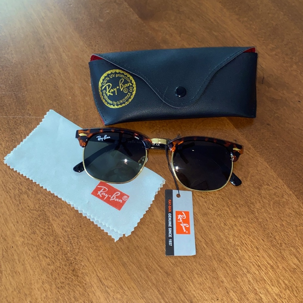 Ray-Ban Clubmaster Sunglasses + Case